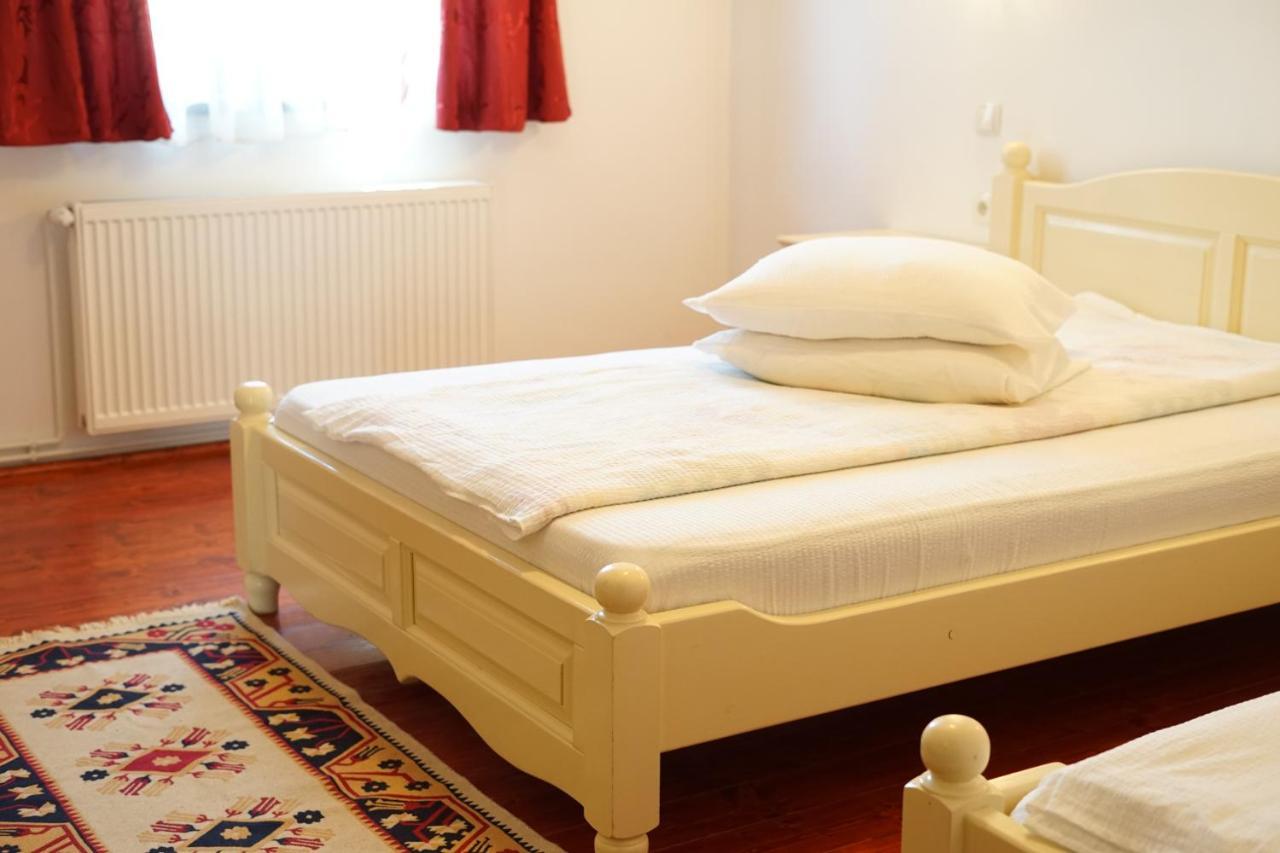 בית חווה Casa Ciortea Ana *